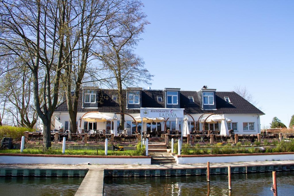 Uferhotel - Restaurant Fährstation